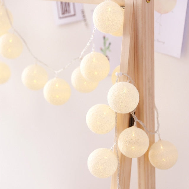 20 LED Cotton Ball Garland String Lights Christmas Fairy Lighting Strings for Outdoor Holiday Wedding Xmas Party Home Decoration