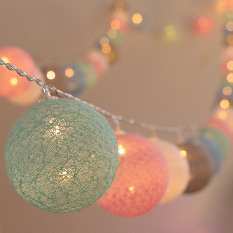 20 LED Cotton Ball Garland String Lights Christmas Fairy Lighting Strings for Outdoor Holiday Wedding Xmas Party Home Decoration